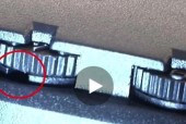 充电器箱子上锁的正确方法是什么？