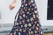 深色碎花手机壳搭配什么颜色的衣服好看？