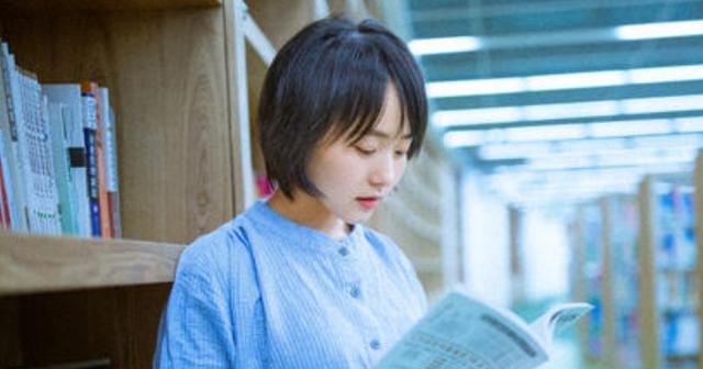 文科女生适合报考哪些大学？如何选择最适合的专业方向？  第1张