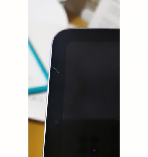 手机摄像头有划痕如何处理？有无简单修复方法？  第3张