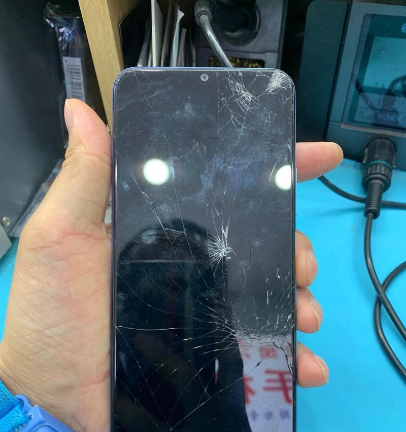 vivo手机后盖损坏如何修复？维修费用是多少？  第2张