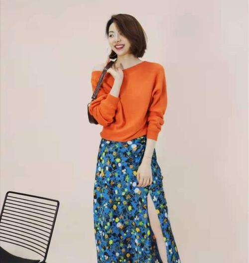 深色碎花手机壳搭配什么颜色的衣服好看？  第2张