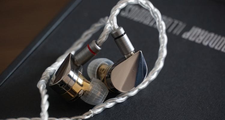 黄铜耳机充电要多久?充电时间和续航能力如何? 第2张 黄铜耳机充电要多久?充电时间和续航能力如何? 第2张